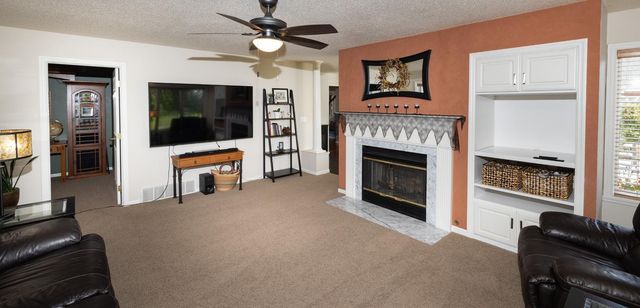 916 42nd Avenue N, Fargo, ND 58102