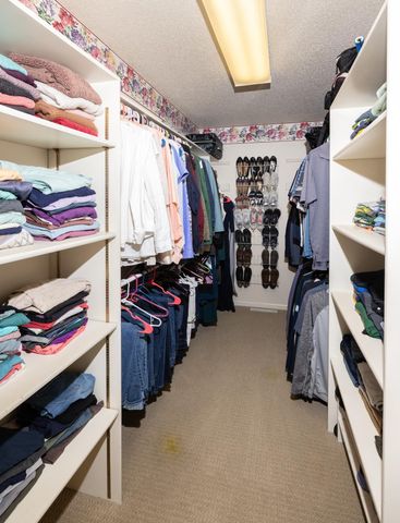 916 42nd Avenue N, Fargo, ND 58102