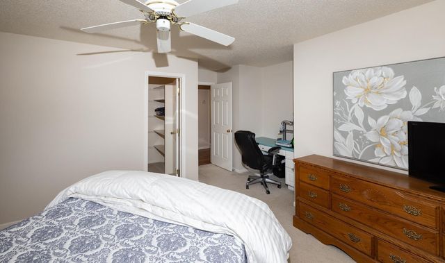 916 42nd Avenue N, Fargo, ND 58102