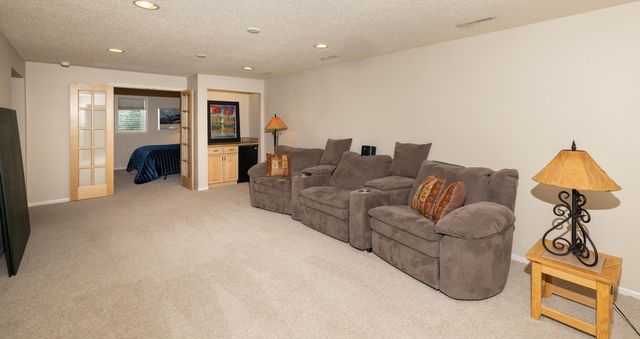 916 42nd Avenue N, Fargo, ND 58102