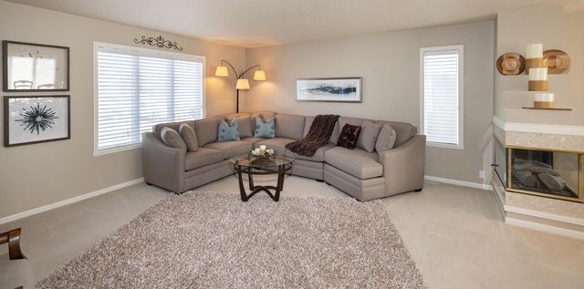 916 42nd Avenue N, Fargo, ND 58102