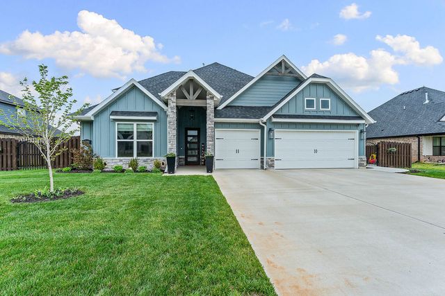 1200 Montieri Drive, Centerton, AR 72719
