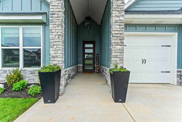 1200 Montieri Drive, Centerton, AR 72719