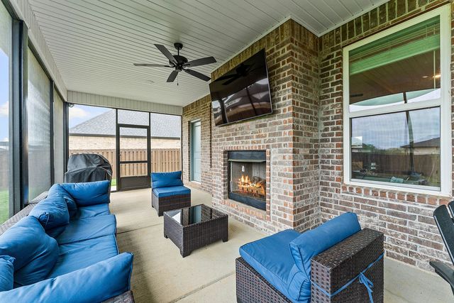 1200 Montieri Drive, Centerton, AR 72719