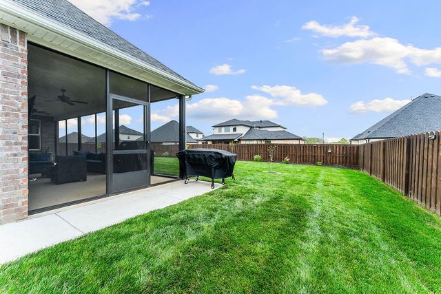 1200 Montieri Drive, Centerton, AR 72719