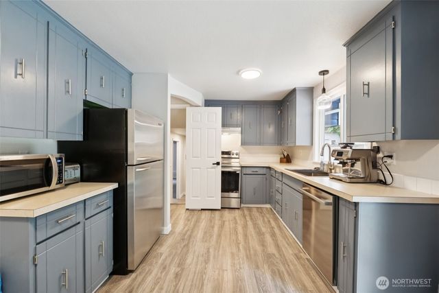 5502 82nd Street Ct E, Puyallup, WA 98371