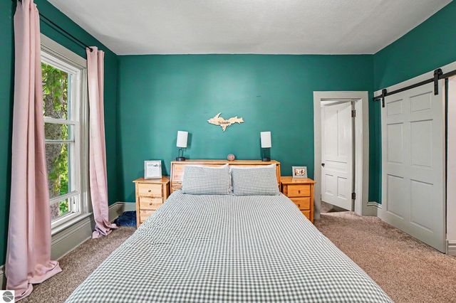 220 N Main Street, St Louis, MI 48880