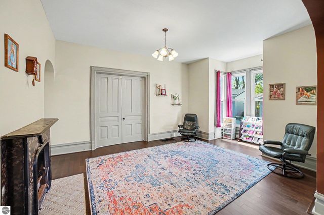 220 N Main Street, St Louis, MI 48880