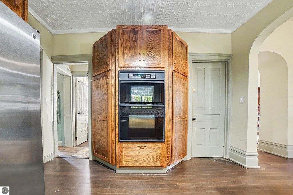 Image 14 of property listing at 220 N Main Street, St Louis, MI 48880