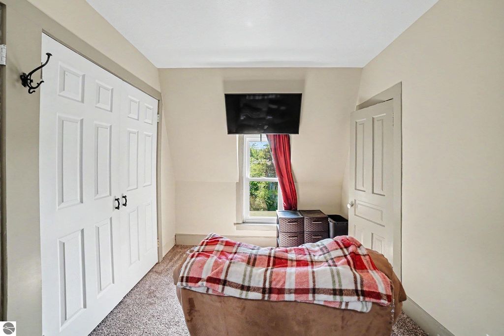Image 15 of property listing at 220 N Main Street, St Louis, MI 48880