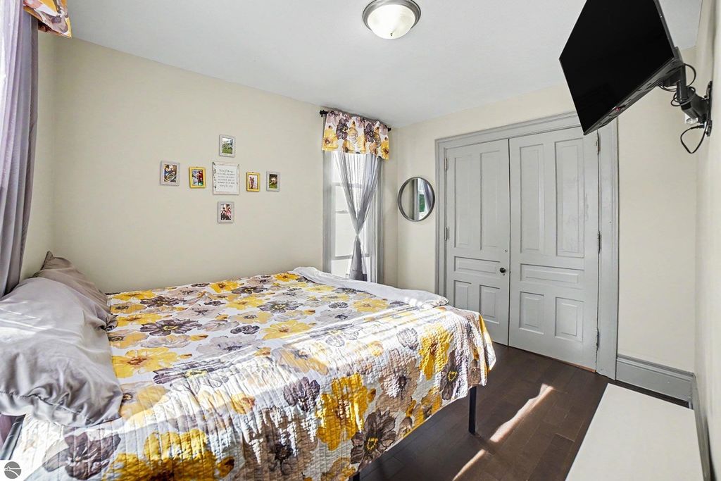 Image 19 of property listing at 220 N Main Street, St Louis, MI 48880