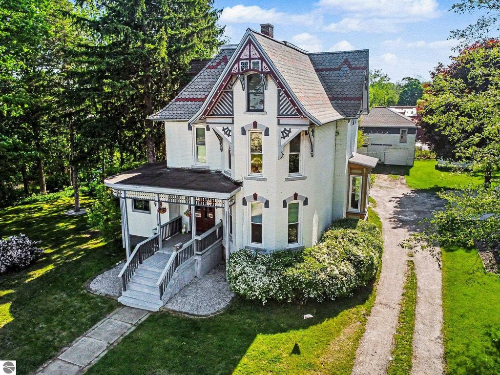 Image 38 of property listing at 220 N Main Street, St Louis, MI 48880