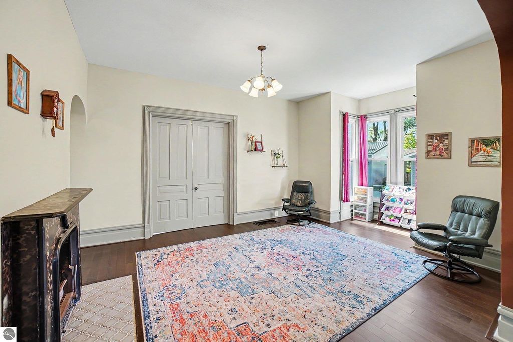 Image 5 of property listing at 220 N Main Street, St Louis, MI 48880