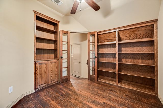 4020 E Hill Drive, Irving, TX 75038