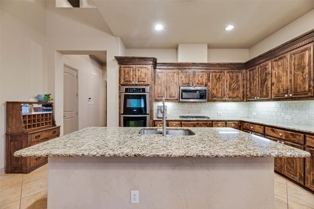 4020 E Hill Drive, Irving, TX 75038