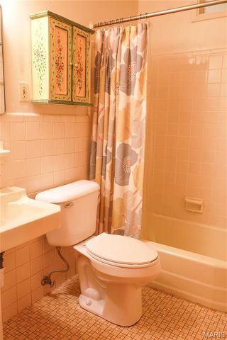 880 Preakness Lane, Florissant, MO 63033