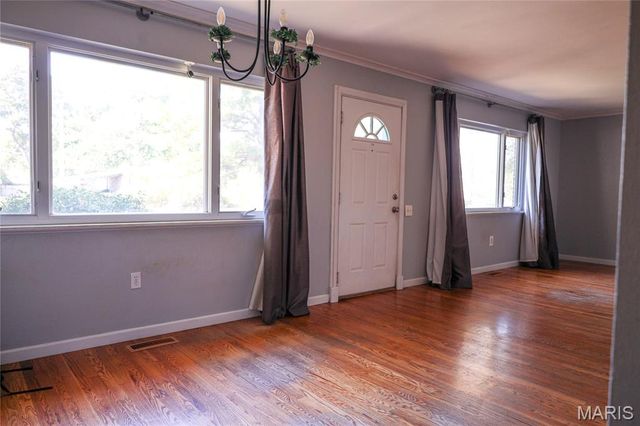 880 Preakness Lane, Florissant, MO 63033