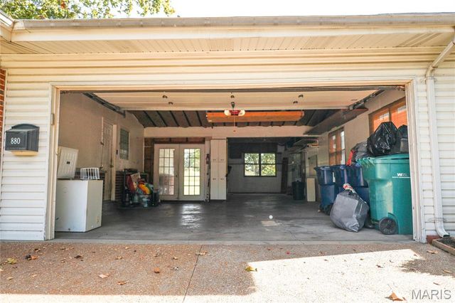 880 Preakness Lane, Florissant, MO 63033