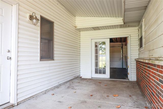 880 Preakness Lane, Florissant, MO 63033