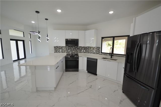 1234 Bermar ST, Fort Myers, FL 33913