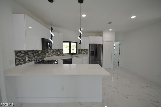 1234 Bermar ST, Fort Myers, FL 33913