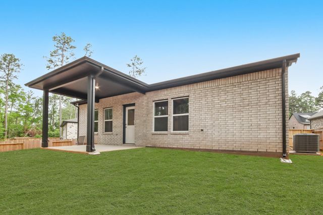 106 Rosa Peace Terrace, Conroe, TX 77318