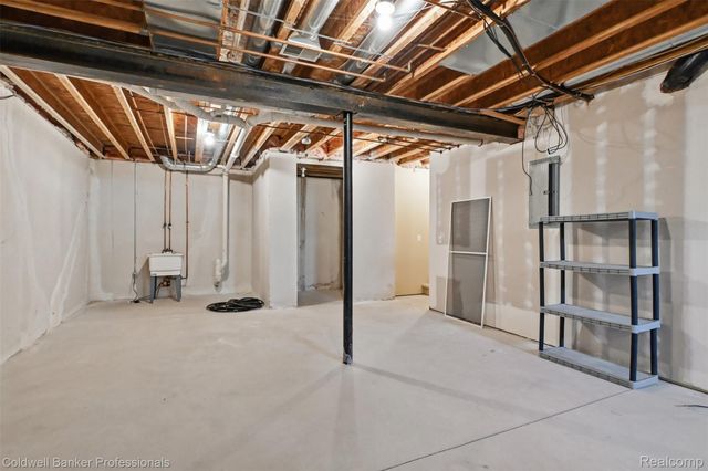 1678 Cassady Place Drive 29, Plymouth, MI 48170