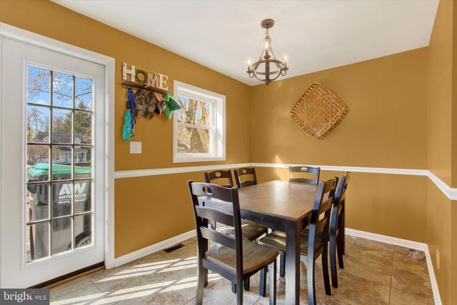 4 HILL ST, Hanover, PA 17331