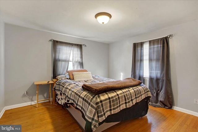 4 HILL ST, Hanover, PA 17331