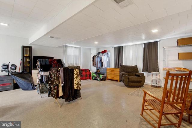 4 HILL ST, Hanover, PA 17331