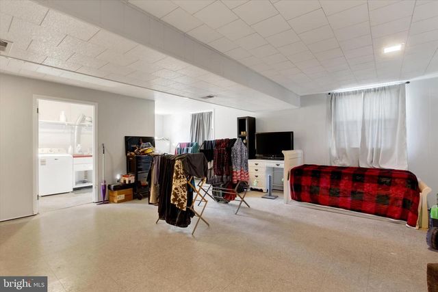 4 HILL ST, Hanover, PA 17331