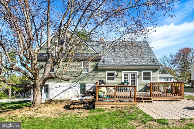 4 HILL ST, Hanover, PA 17331