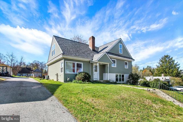 4 HILL ST, Hanover, PA 17331