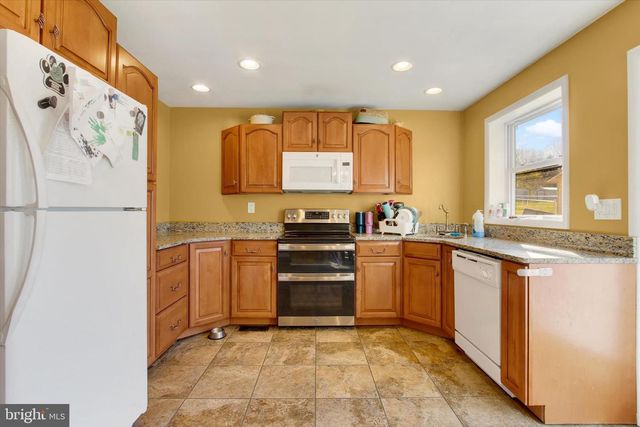 4 HILL ST, Hanover, PA 17331