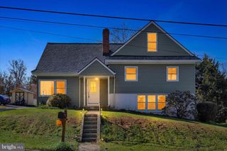 4 HILL ST, Hanover, PA 17331