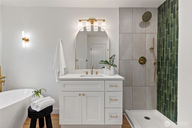 35851 12th Avenue SW, Federal Way, WA 98023