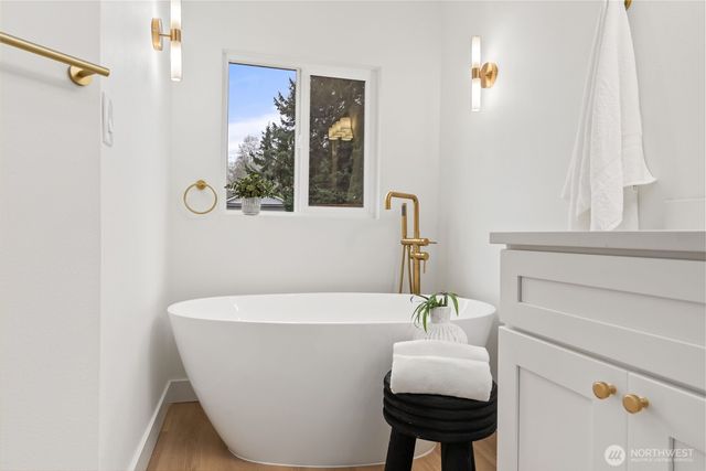 35851 12th Avenue SW, Federal Way, WA 98023