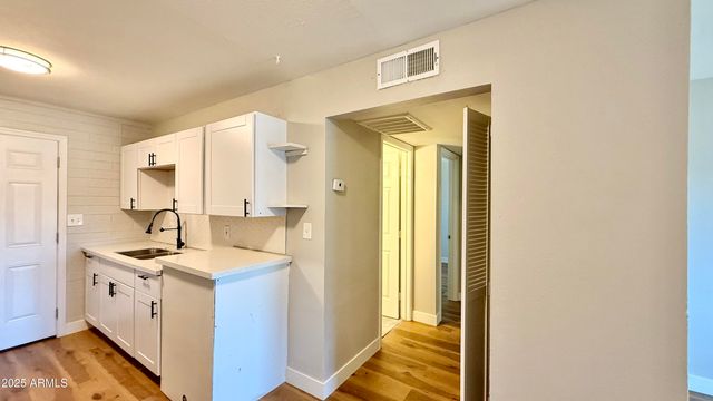 6044 N 21ST Avenue 4, Phoenix, AZ 85015