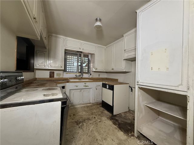44352 Kirkland Avenue, Lancaster, CA 93535