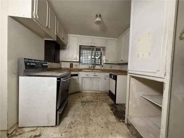 44352 Kirkland Avenue, Lancaster, CA 93535