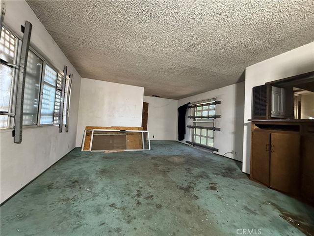 44352 Kirkland Avenue, Lancaster, CA 93535
