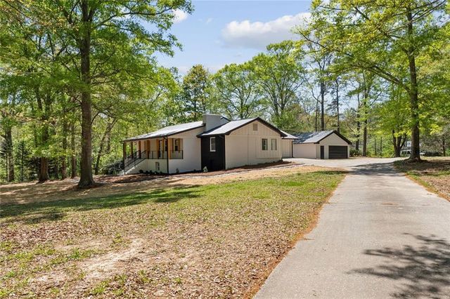 350 Pine Shadows, Dallas, GA 30157