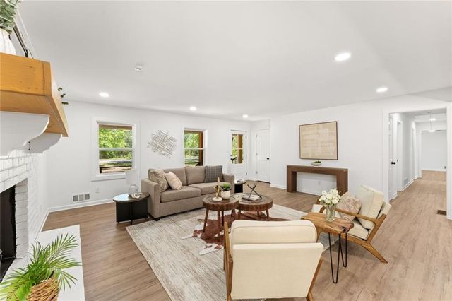 350 Pine Shadows, Dallas, GA 30157