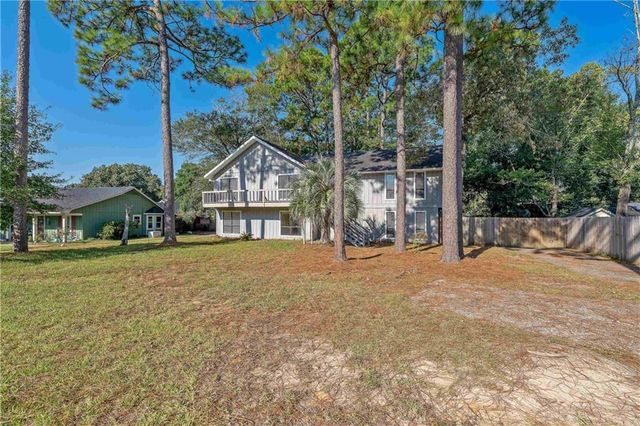 2004 Pine Needle E Drive, Mobile, AL 36609