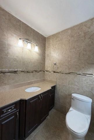 7792 W 29th Way 202, Hialeah, FL 33018