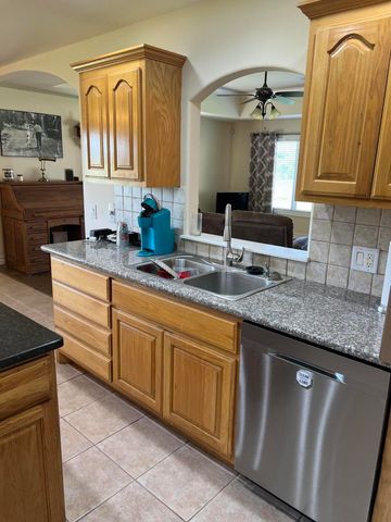 1704 Estates Drive, Grove, OK 74344