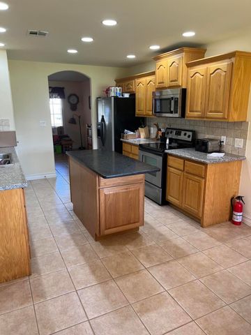 1704 Estates Drive, Grove, OK 74344
