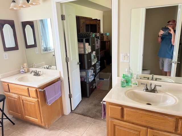 1704 Estates Drive, Grove, OK 74344