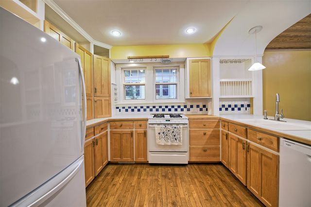 648 Sunset Lane, East Lansing, MI 48823