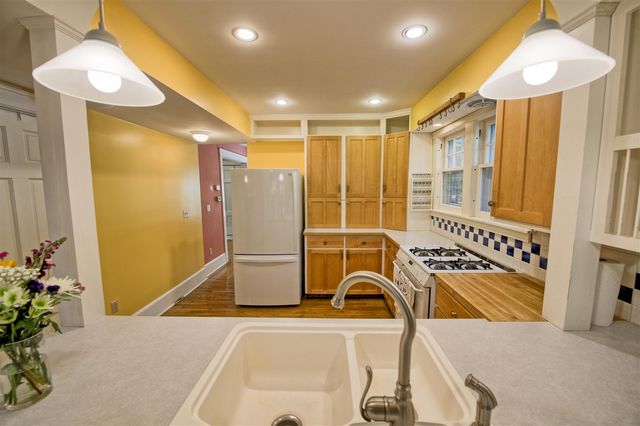 648 Sunset Lane, East Lansing, MI 48823